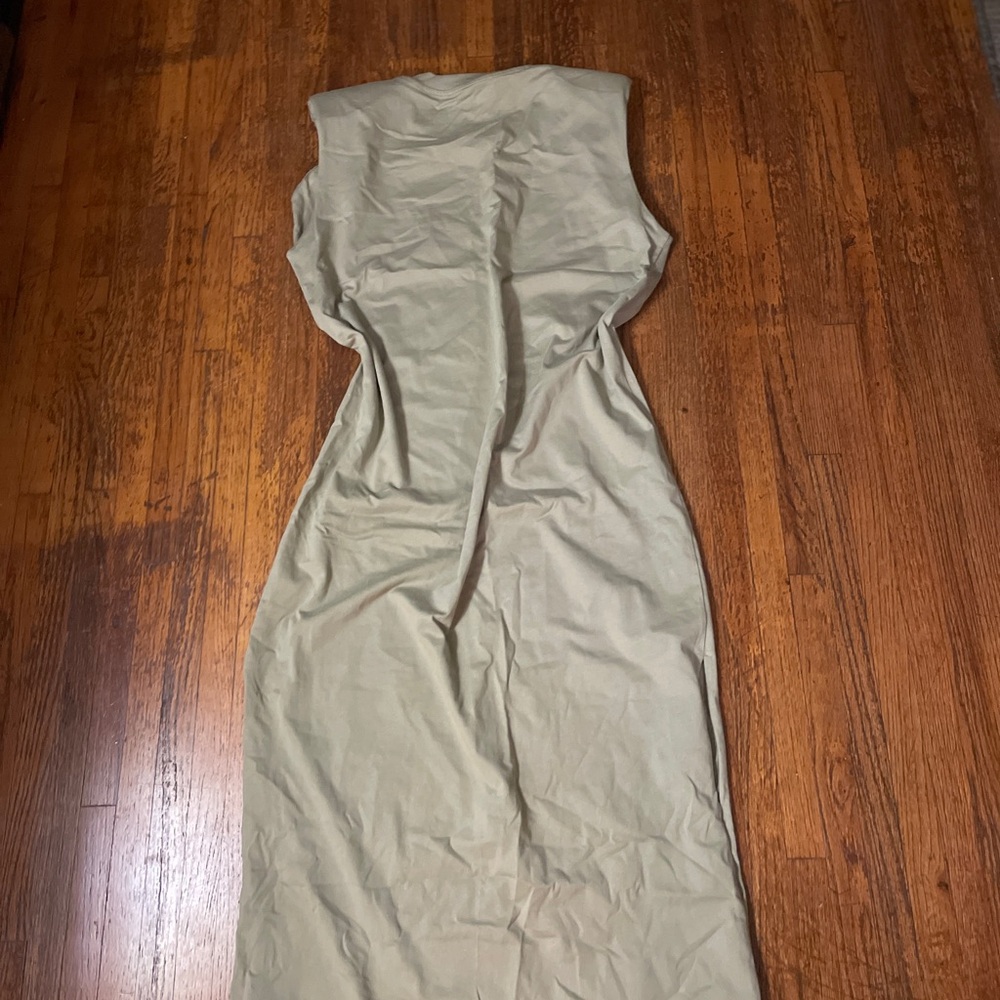 Chic Beige Sleeveless Midi Dress